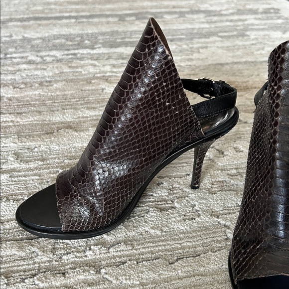 Balenciaga Snakeskin Open Toe Slingback Heels - Picture 10 of 17